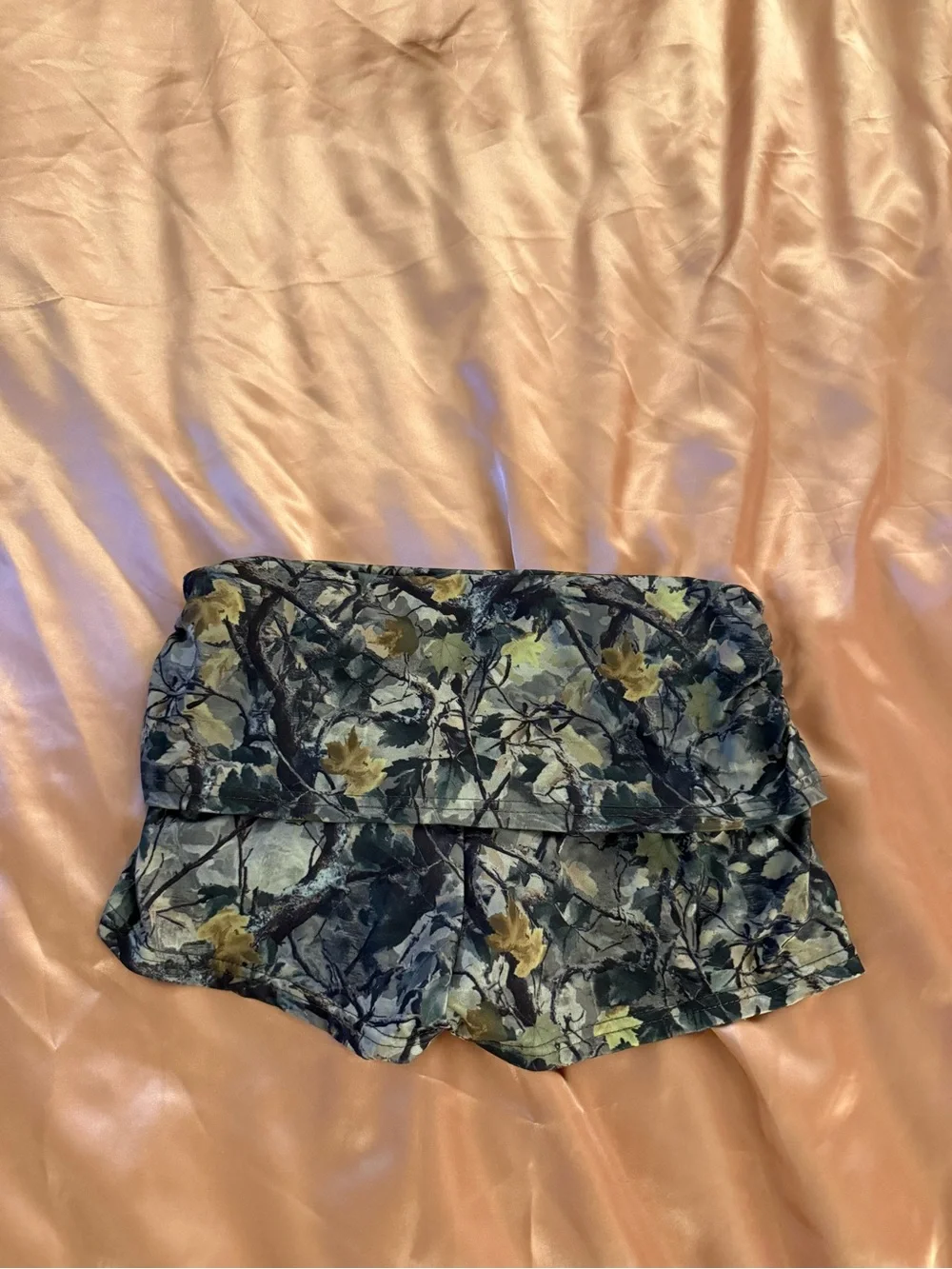 SHEIN Floral Camouflage Ruffle High Waist Shorts - Black, Green, Yellow